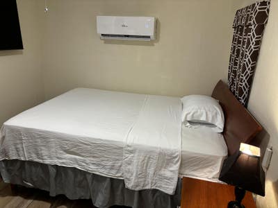 1/1 Studio for Rent -1 Person Only!!!!! Main Photo