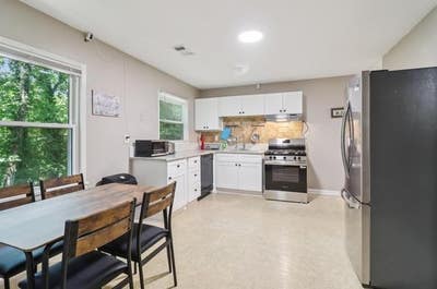 Live in Adamsville Main Photo