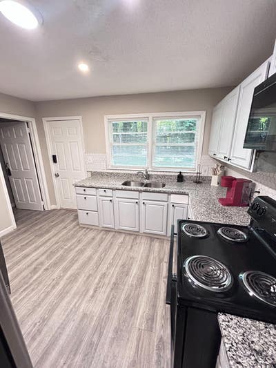  Modern Home in the Heart of Atlanta! 🚉 Less than Main Photo