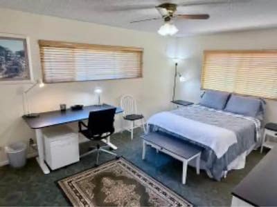 Huge Furnished Room - Walk to the Beach Main Photo