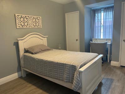 Room for Rent in Anaheim  Main Photo
