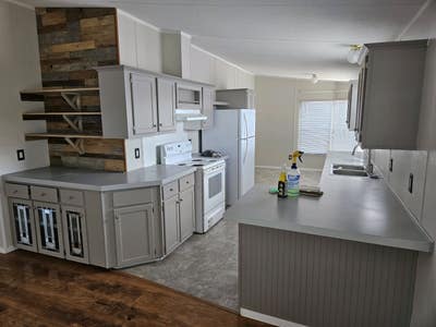 Military looking for roommate Main Photo
