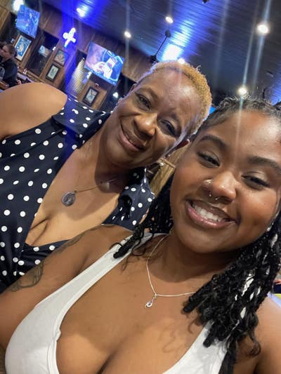 62 year old Female seeks a large room Main Photo