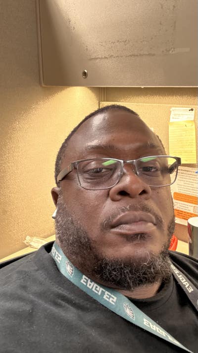 46 year old Male seeks a large room Main Photo