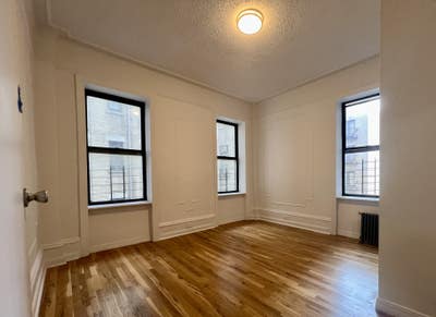  Great Rooms - 4Br /1Ba  - W& D - Sept 1St  Main Photo