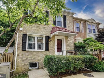 2BRs + Private Bath in Renovated Townhome Main Photo