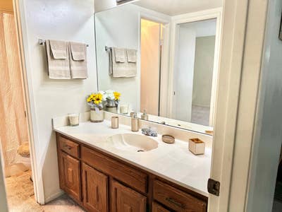 Large Room with Private Bathroom  Main Photo