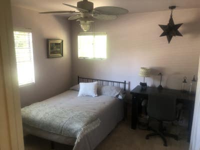 1 bedroom with private bathroom  Main Photo