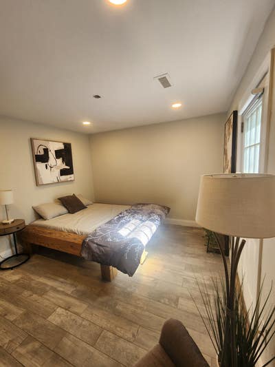 Beautiful room, Private bath, private entrance Main Photo