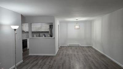 808 Eves Drive Main Photo