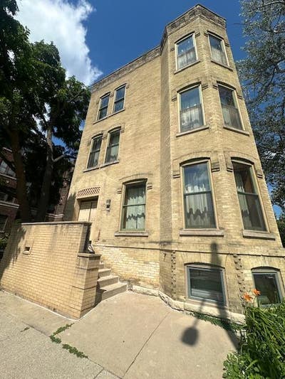 Modern 1BR Apartment in Milwaukee | Available 09  Main Photo