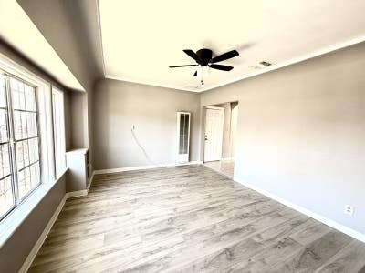 Newly Ronovated 1 Bedroompet friendly  Main Photo