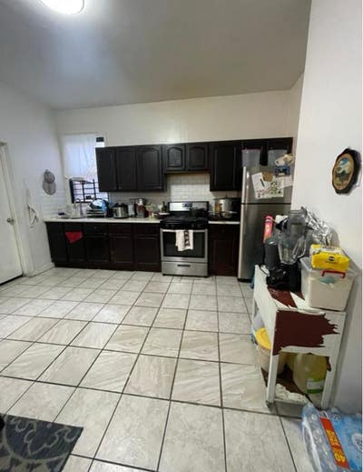 $1,200 looking for a working female roommate (Unio Main Photo