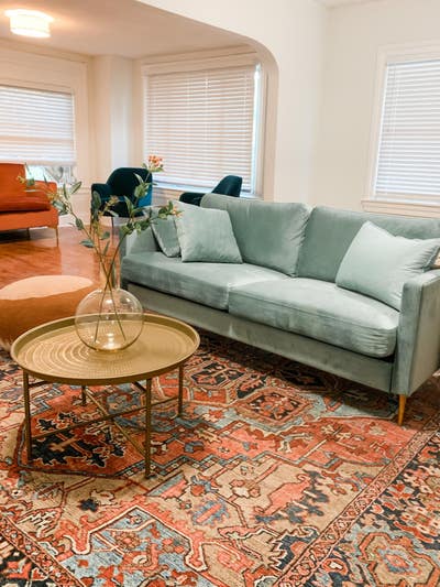 United Central Home, less than a minute walk to tr Main Photo