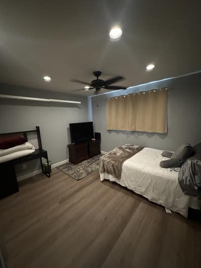 Room for rent in Encino Condo  Main Photo