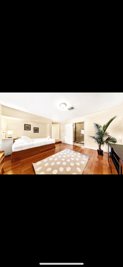 Private Entrance Bedroom, Separated from House Main Photo