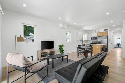 4 bed in North Hollywood on a flexible lease Main Photo