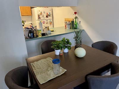 Great top floor apartment in The heart of Old City Main Photo