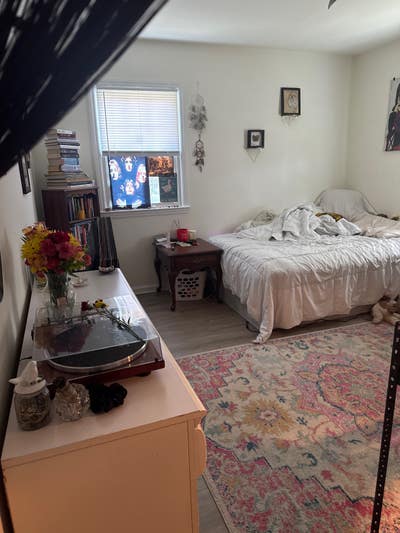3 bed 1.5 bath home Main Photo