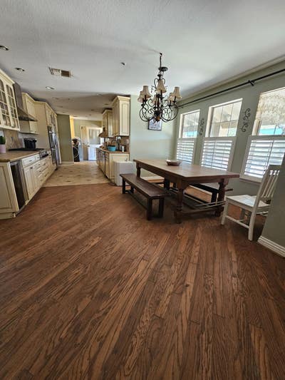 Looking for 1 2 people to share my house on a farm Main Photo