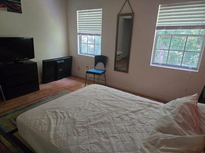 Furnished Spareroom 3 bathroom 3 bedroomTownhouse  Main Photo
