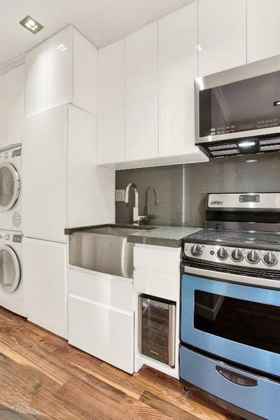1 Private room with private bathroom in UES Main Photo