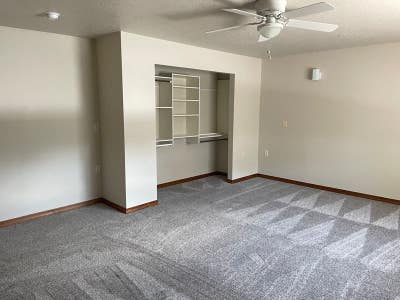 Large Private Bedroom in Spacious 3,500 sq ft Comm Main Photo