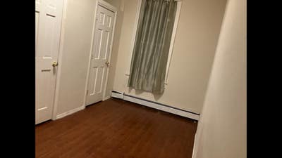 1.5 bedroom apartment available $1900 inclusive Main Photo