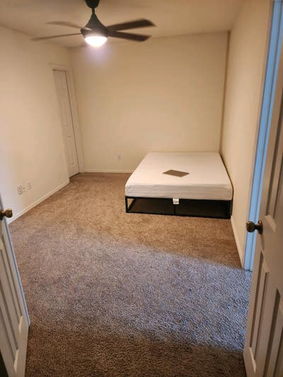 2 bedrooms for rent  Main Photo
