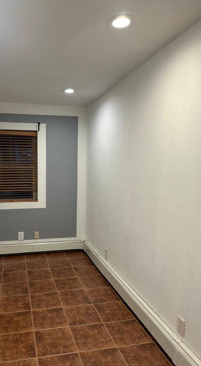Room for rent in a family house Main Photo