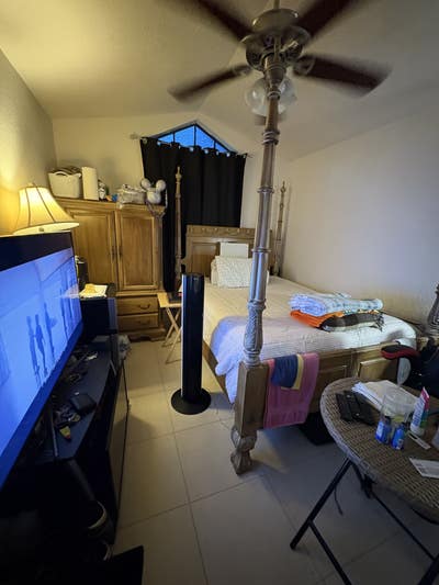 Room for rent Main Photo
