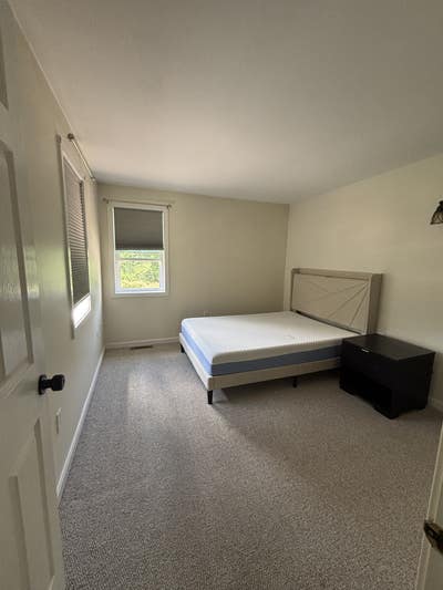 Room for rent  Main Photo