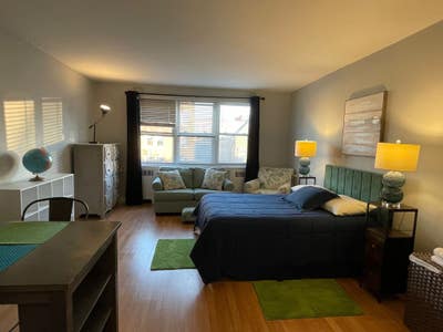 Spacious private room in midtown Hoboken  Main Photo
