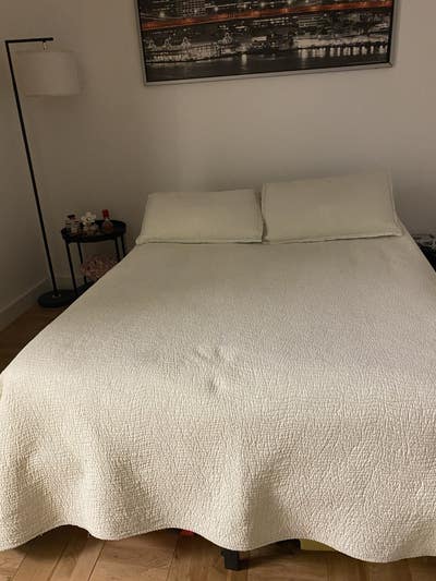 Spacious Bedroom  Main Photo