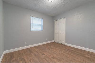 Spacious Room in comfortable house Main Photo