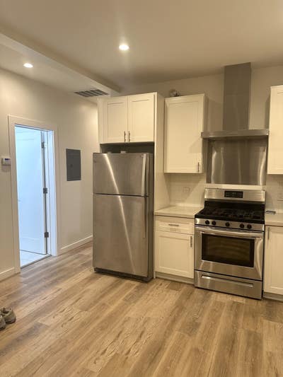 1 bedroom available in 2Bedroom1bath Home Main Photo