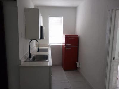 Room 2 blocks from Brickell all utilities included Main Photo
