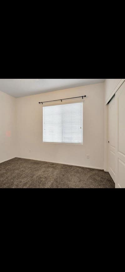 Room for rent Main Photo