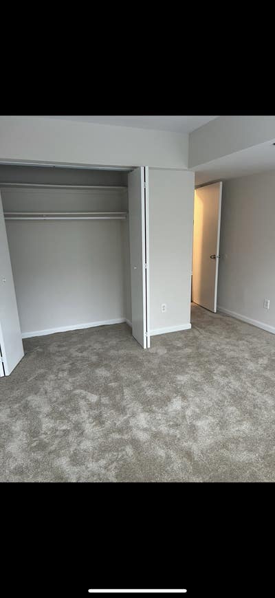 Roommate needed in West end Alexandria Main Photo