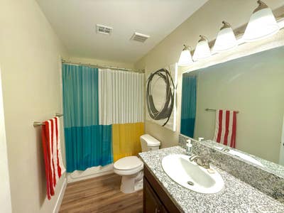 Spacious Rooms for Rent Main Photo