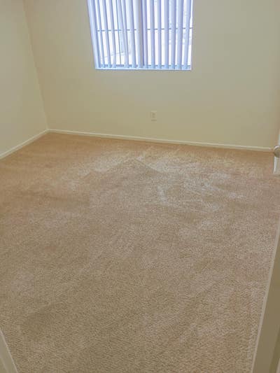 Unfurnished room for rent very clean! Main Photo