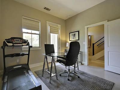 Luxury townhome with rooms for rent Main Photo