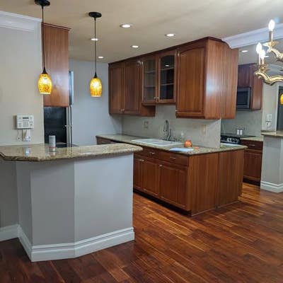 Professional Seeking Male Professional Roommate Main Photo