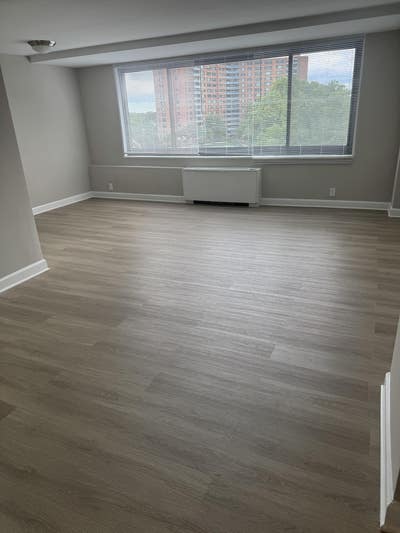Living room for rent Main Photo