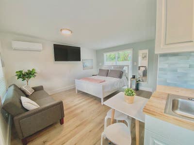 Private Tiny House Studio near Beach and Atlantic  Main Photo