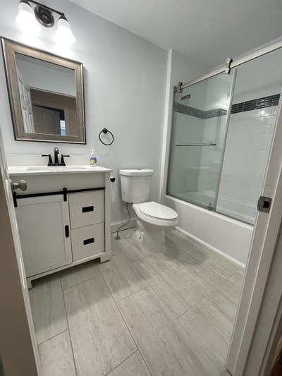 East Boston Bedroom + Private Bath Main Photo