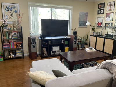 Private Room and Bathroom Available in Glendale Main Photo