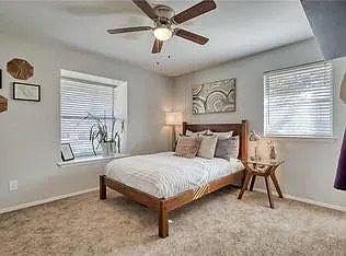 Room in Denton near Razor Ranch Main Photo