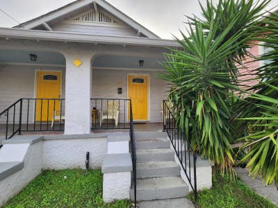Charming Apt in NOLA Double Shotgun House by the B Main Photo