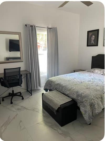 Contemporary home Main Photo